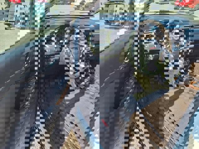 Used 2023 GMC Acadia SLE w/ Elevation Edition image 6