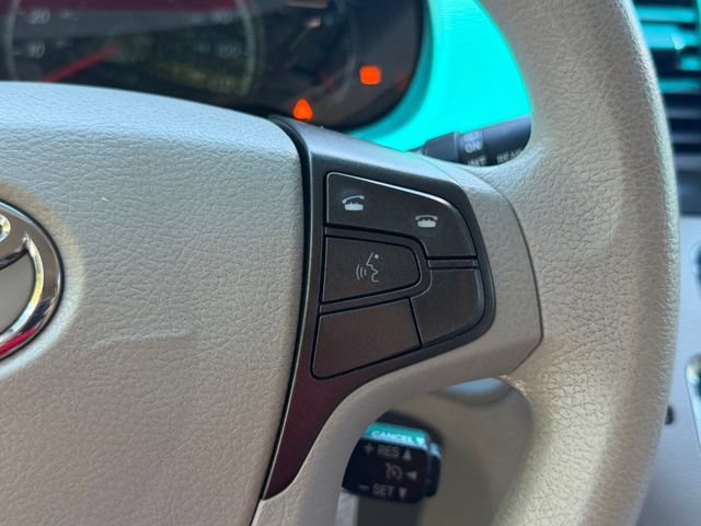 Used 2012 Toyota Sienna LE FWD image 23