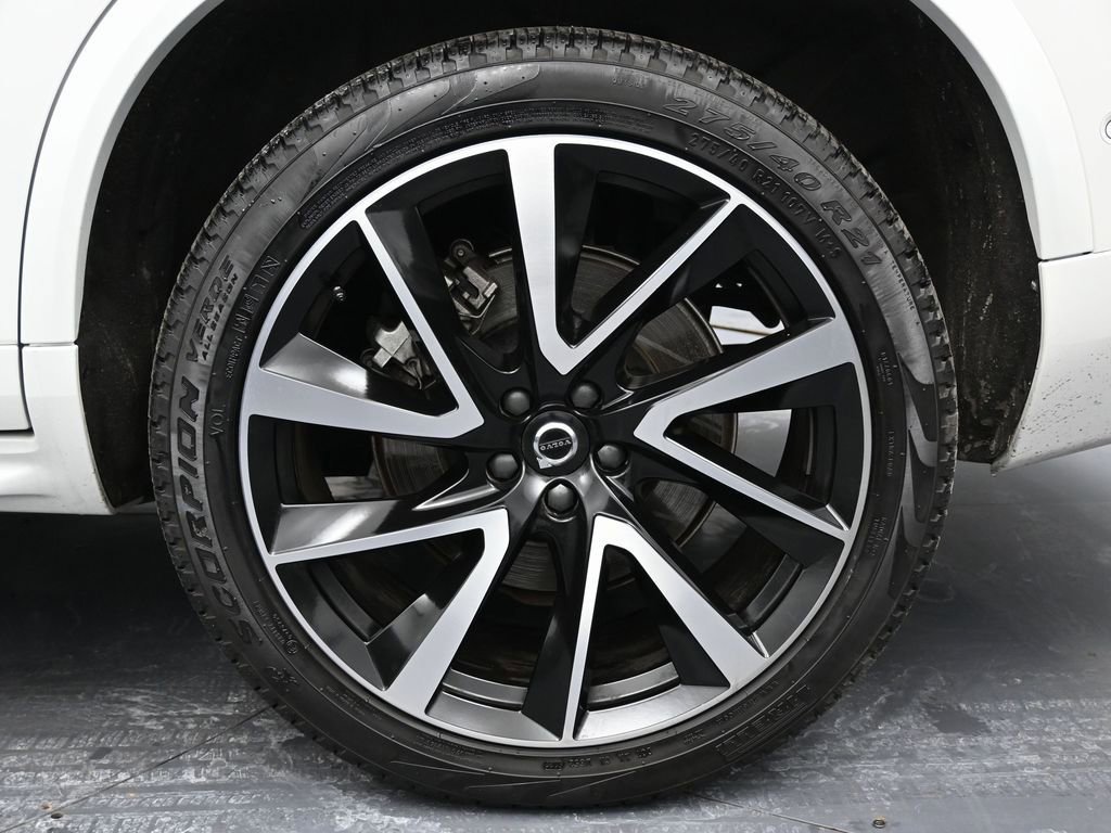 Used 2024 Volvo XC90 B5 Plus image 13