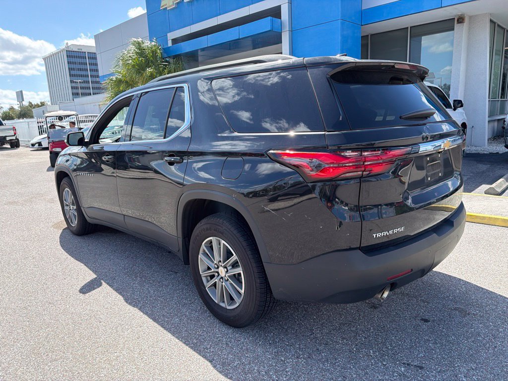 Used 2023 Chevrolet Traverse LT FWD image 5