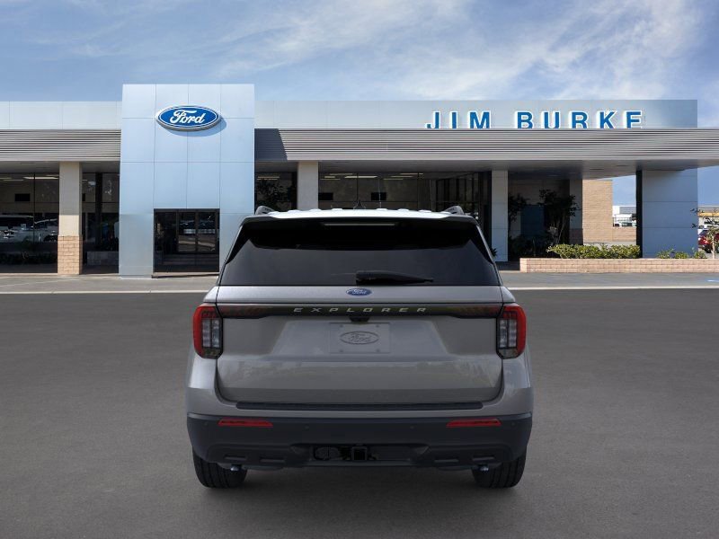 New 2026 Ford Explorer Active image 5