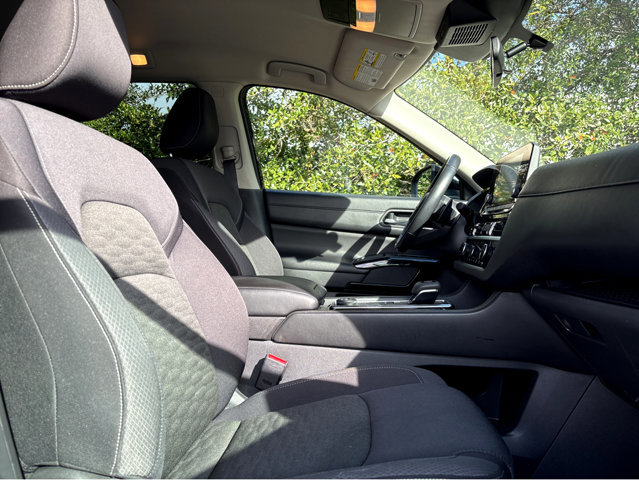 Certified 2024 Nissan Pathfinder SV image 8