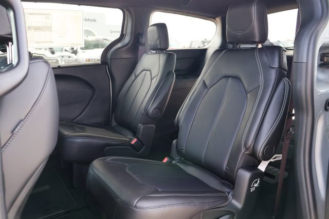 New 2026 Chrysler Voyager LX FWD image 8