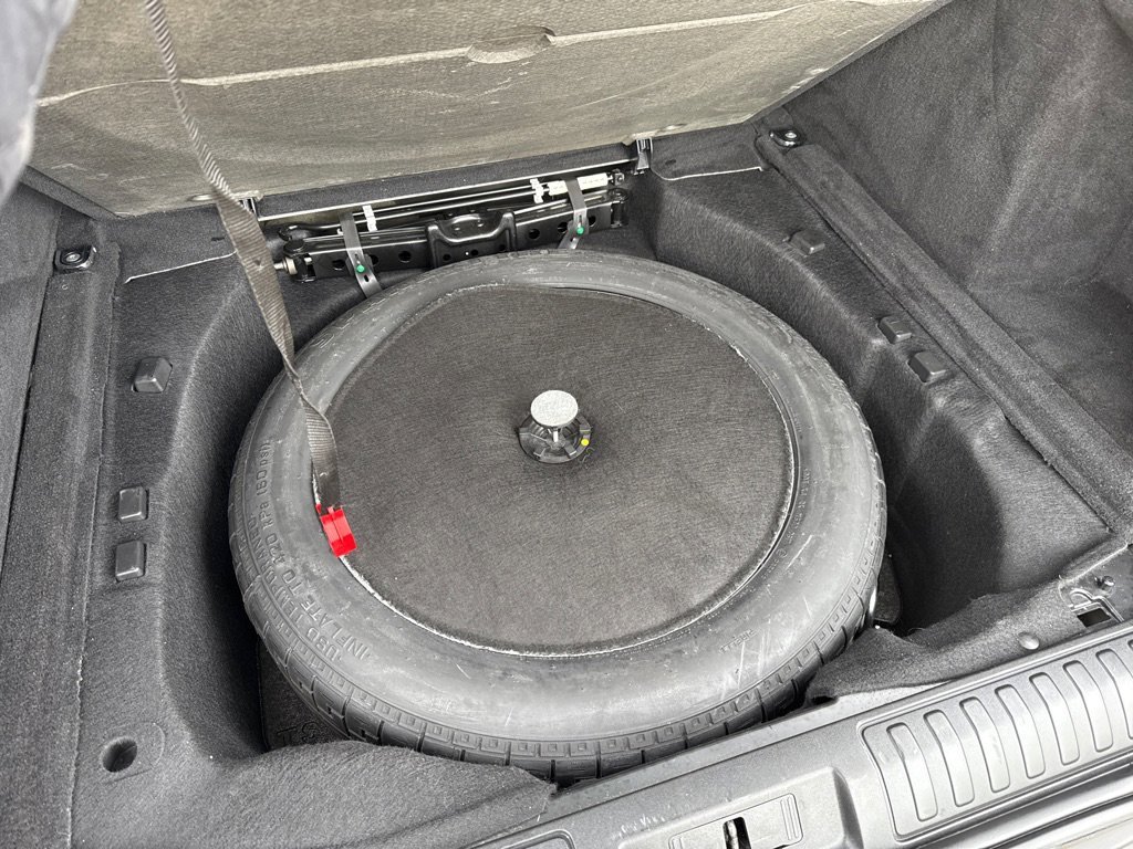 Used 2017 Land Rover Range Rover Sport HSE image 16