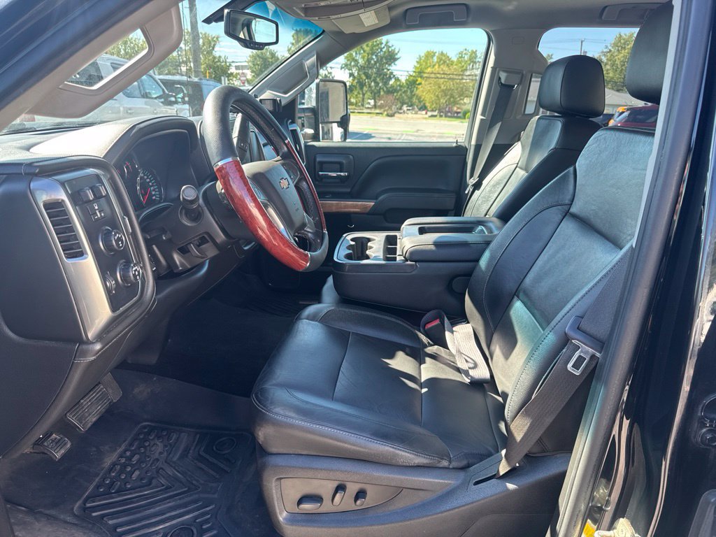 Used 2018 Chevrolet Silverado 2500 LTZ w/ Snow Plow Prep Package AWD/4WD image 2