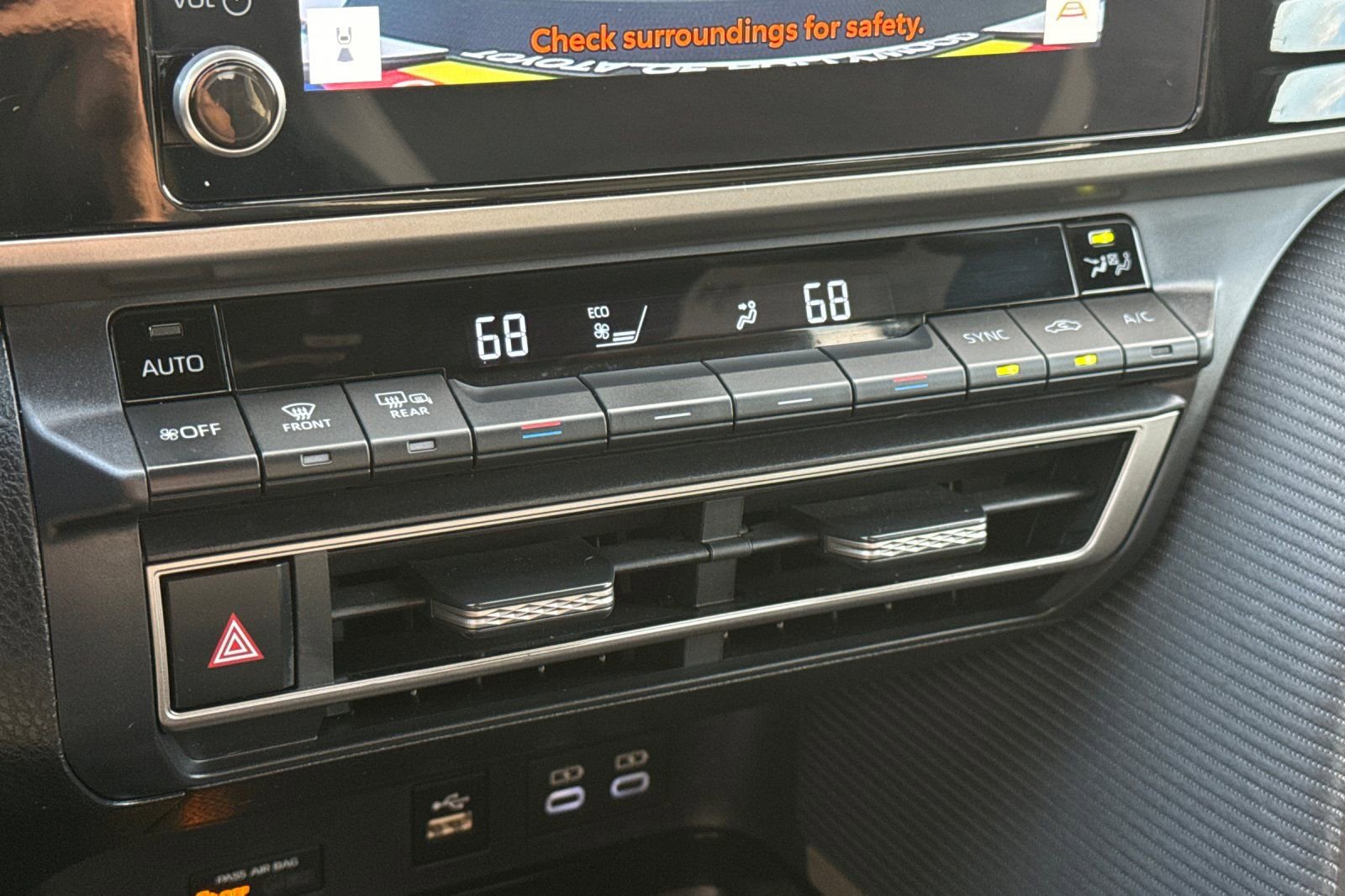 Certified 2025 Toyota Camry SE image 20