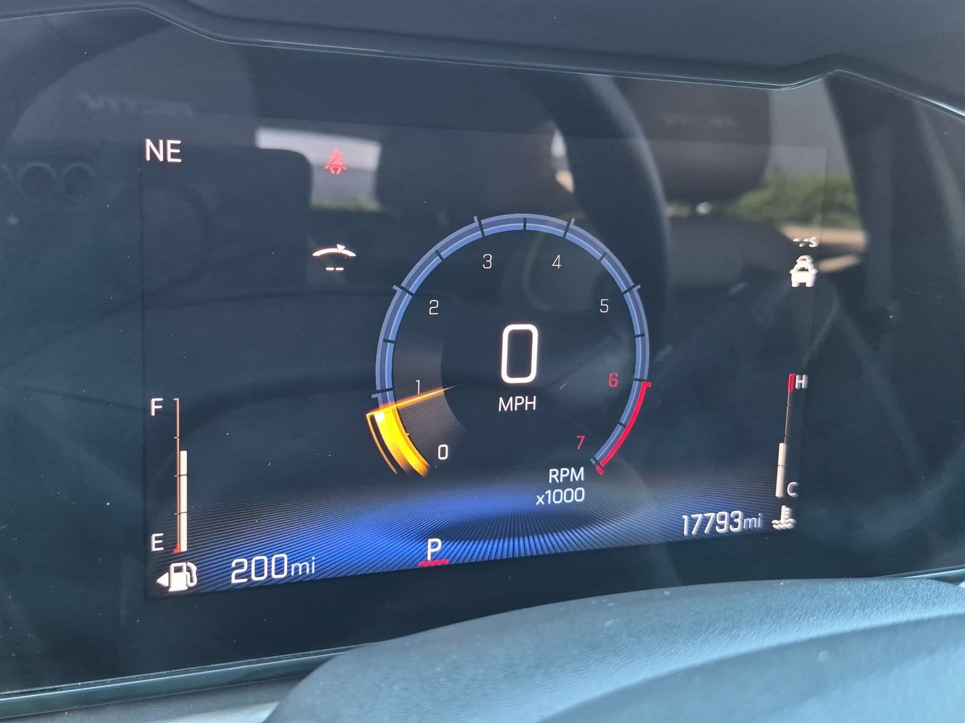 Used 2025 Chevrolet Trax ACTIV w/ Sunroof Package FWD image 11