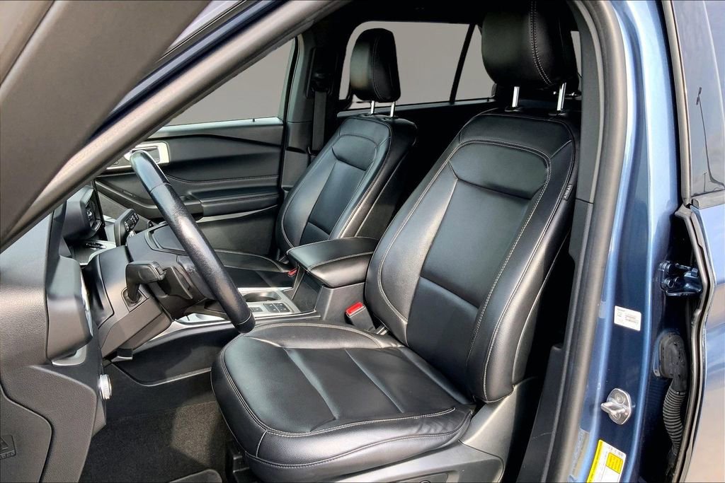 Used 2020 Ford Explorer XLT w/ Equipment Group 202A image 23