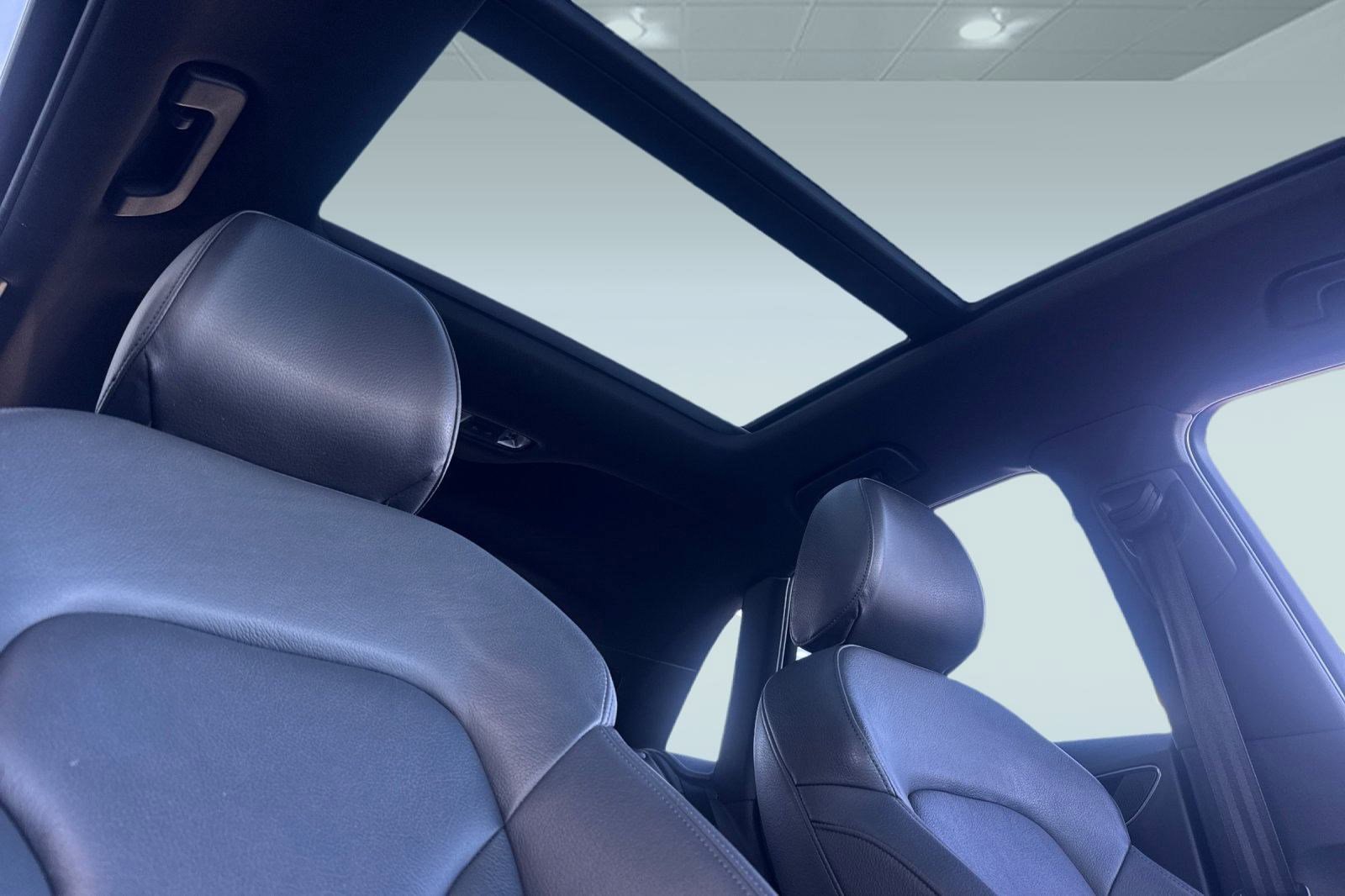 Used 2018 Audi Q3 2.0T Premium Plus w/ Premium Plus Package image 14