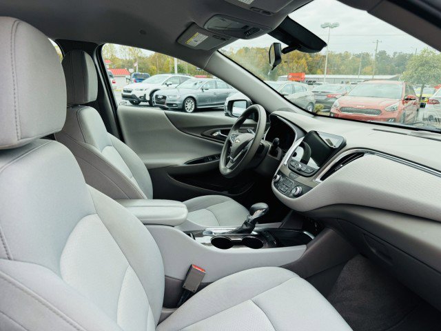 Used 2021 Chevrolet Malibu LT image 19