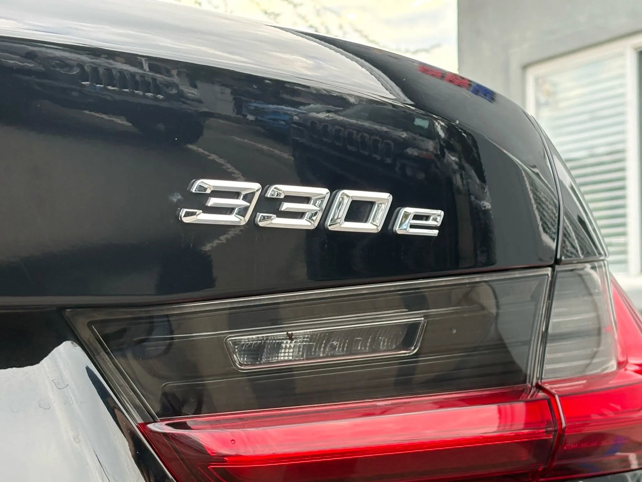 Used 2021 BMW 330e w/ Convenience Package image 28