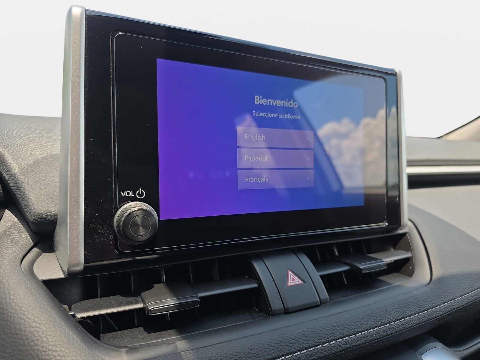Used 2025 Toyota RAV4 XLE w/ Convenience Package FWD image 21