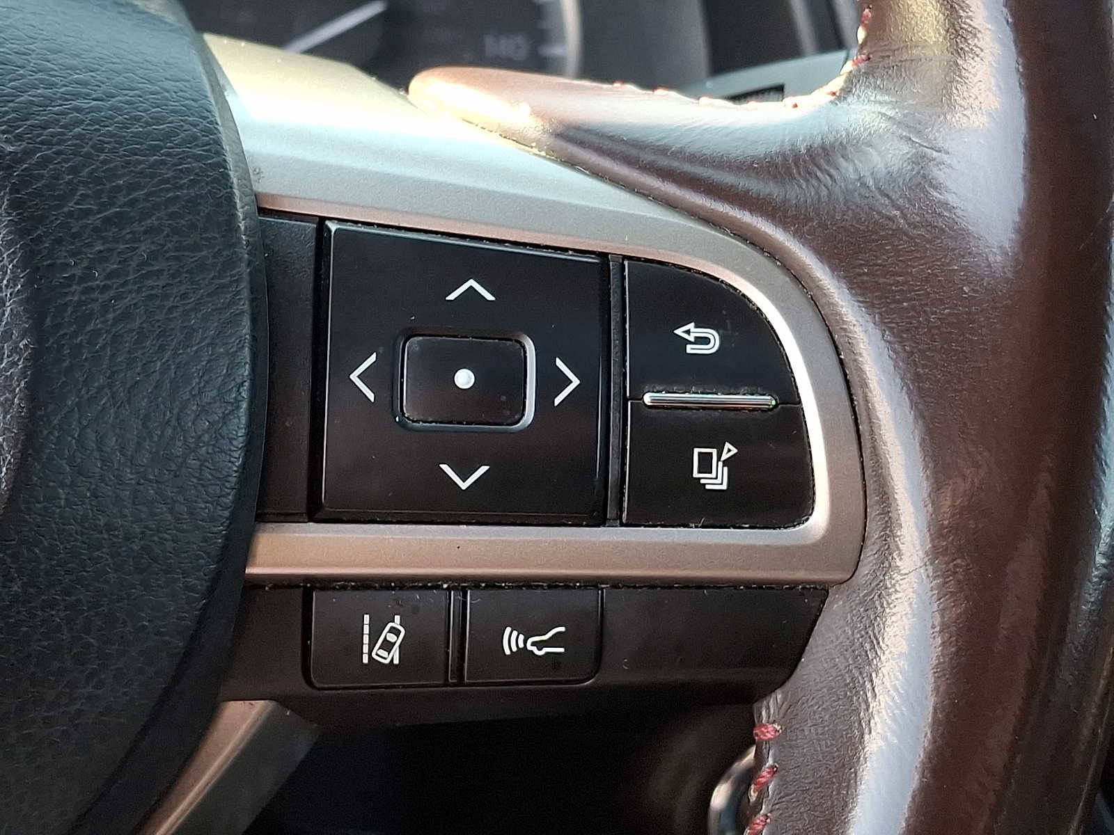 Used 2018 Lexus RX 350L AWD image 20