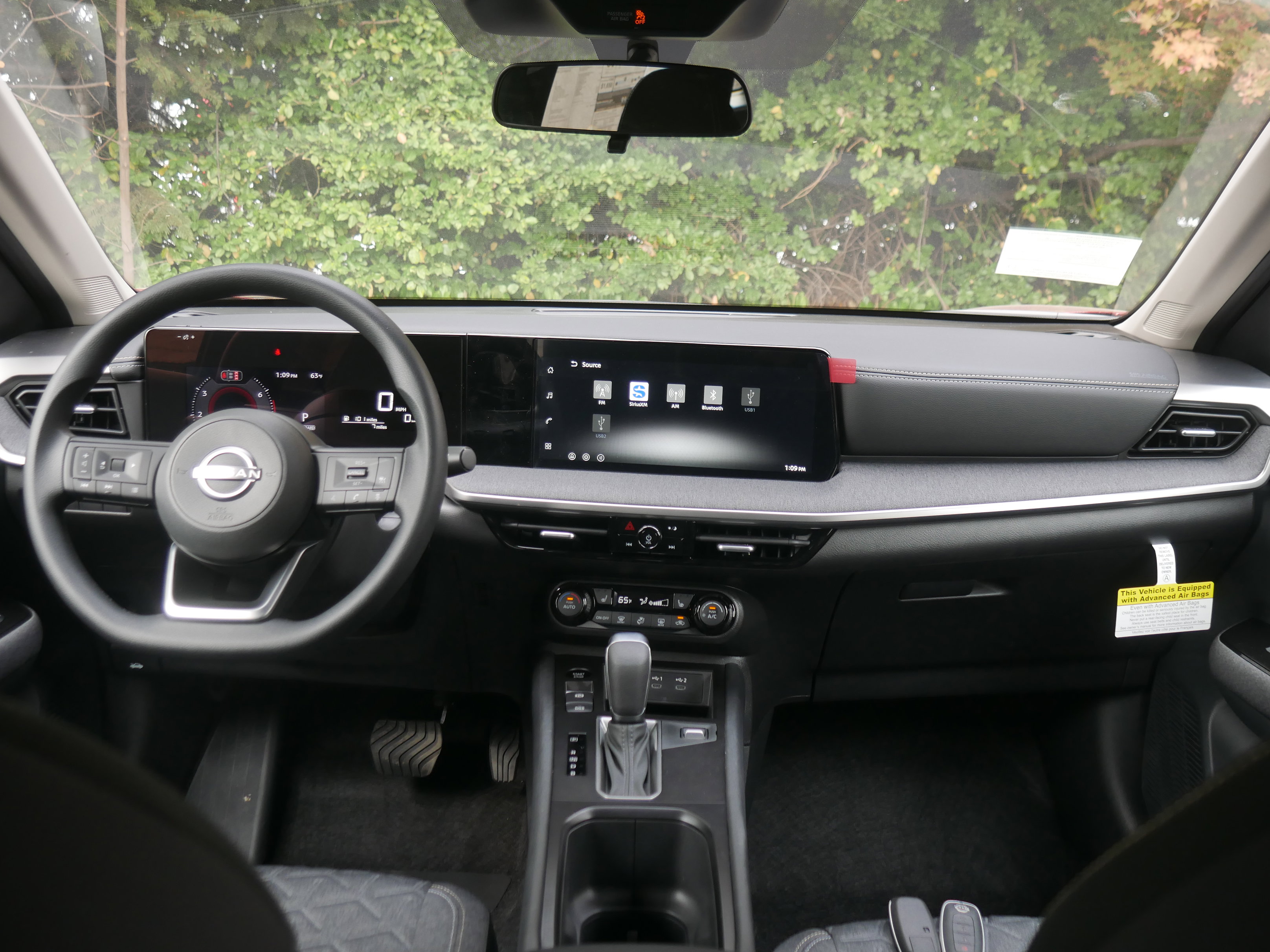 New 2026 Nissan Kicks SV w/ SV Premium Package image 8