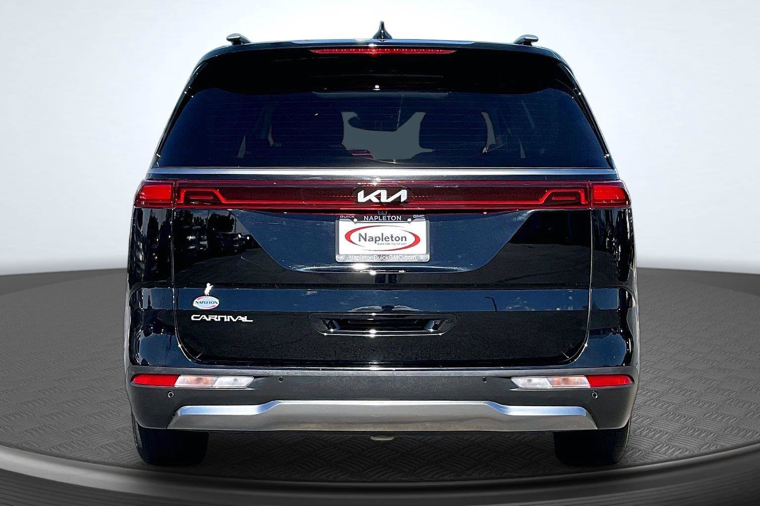 Used 2023 Kia Carnival SX Prestige FWD image 4