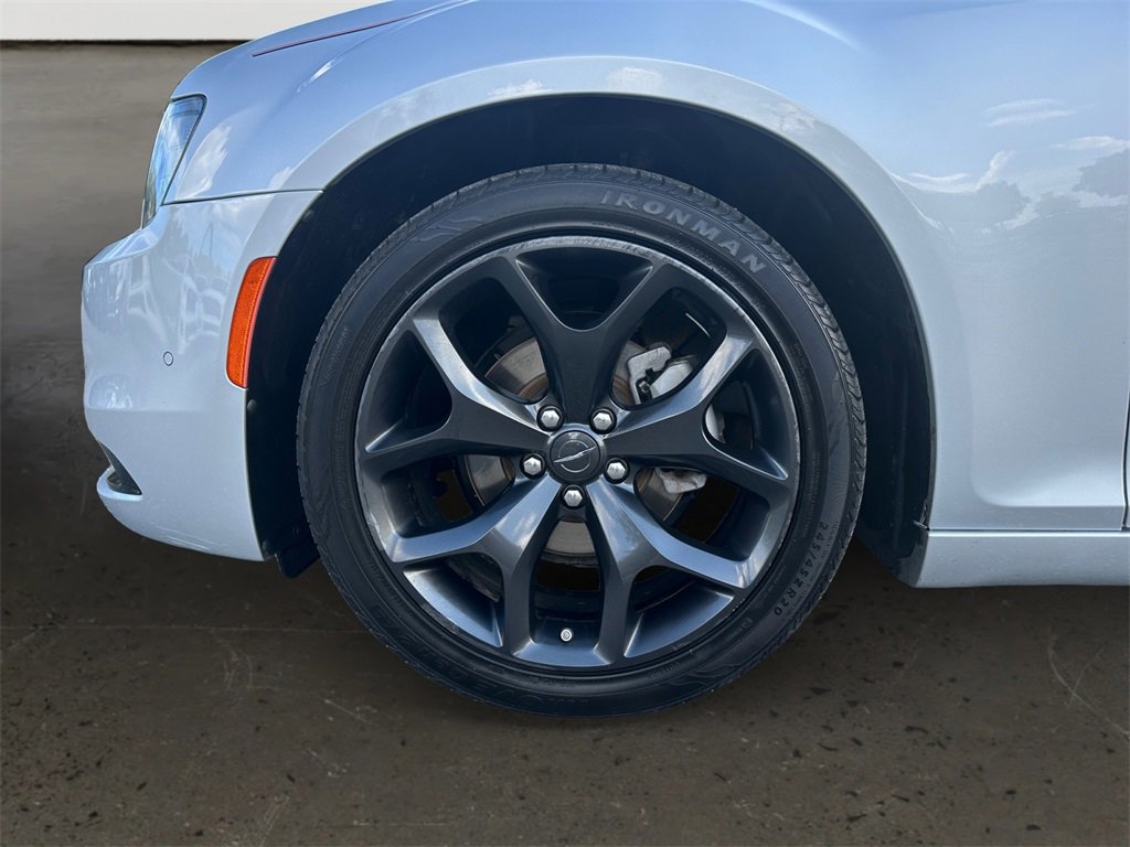 Used 2023 Chrysler 300 S image 10