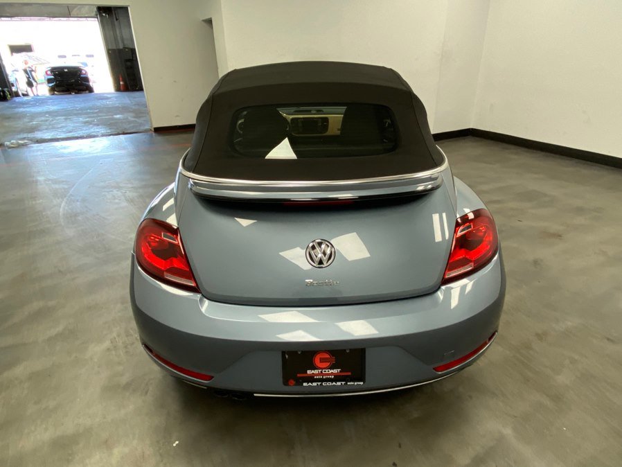 Used 2019 Volkswagen Beetle 2.0T SE FWD image 14
