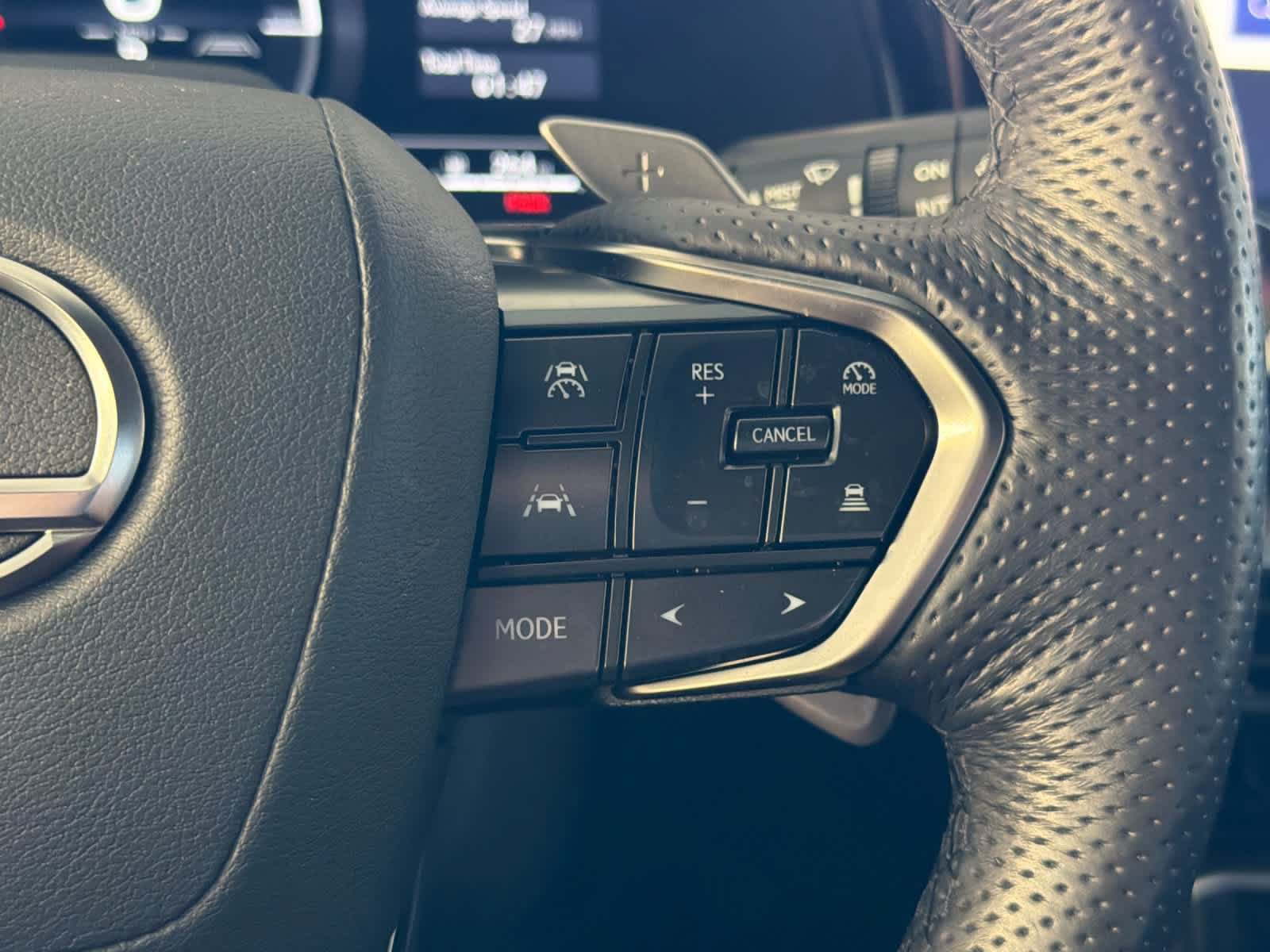 Certified 2025 Lexus TX 500h AWD w/ Technology Package image 28
