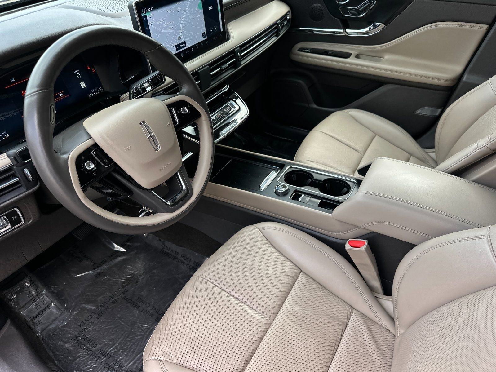 Used 2023 Lincoln Corsair Reserve w/ Equipment Group 201A image 9