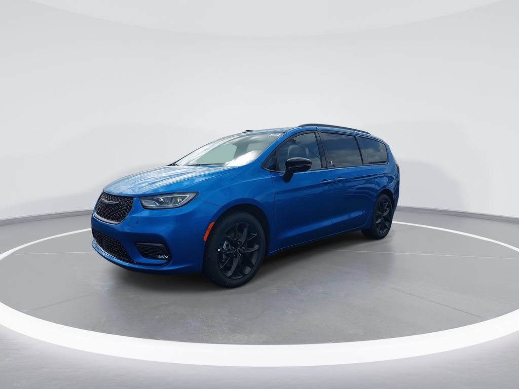 New 2026 Chrysler Pacifica Limited w/ S Appearance Package FWD image 4