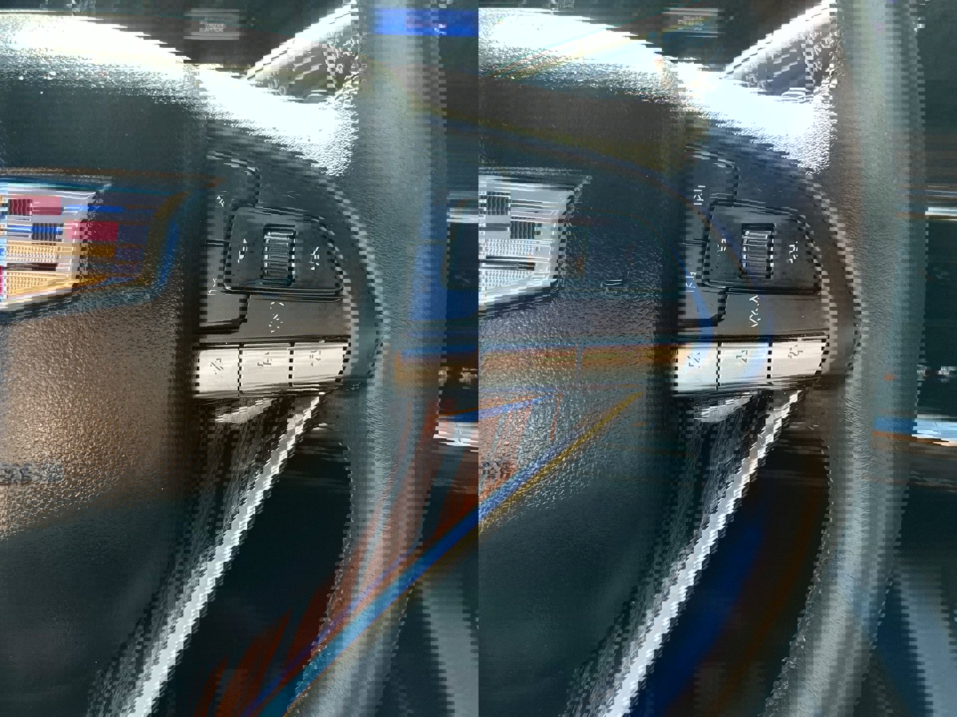 Certified 2023 Cadillac Escalade Premium Luxury w/ LPO, Radiant Package image 18