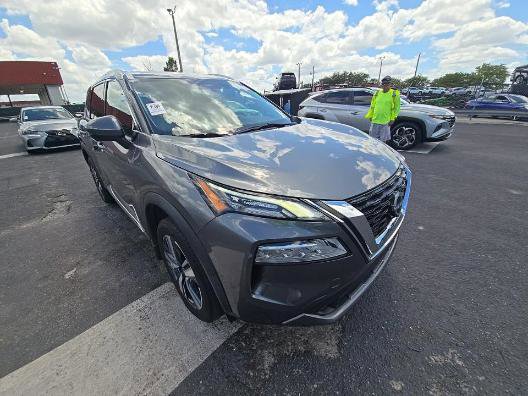 Used 2023 Nissan Rogue SL AWD/4WD image 3