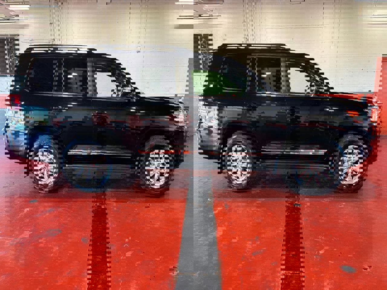 Used 2017 Toyota Land Cruiser image 1