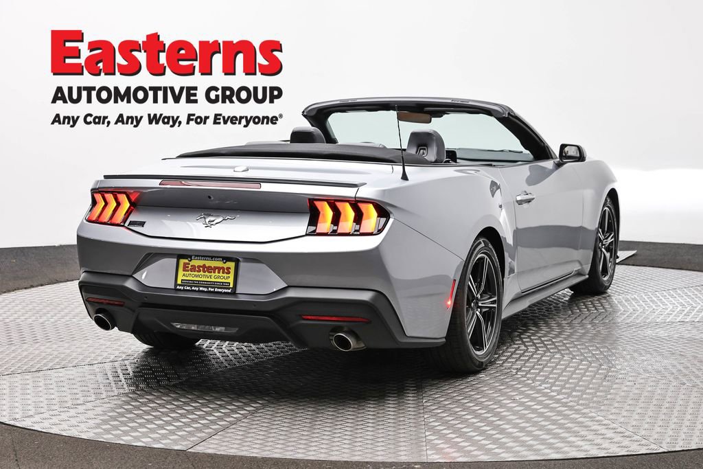 Used 2025 Ford Mustang Premium image 5