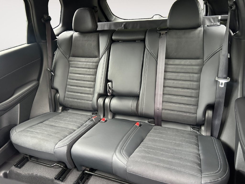 New 2026 Mitsubishi Outlander SE FWD image 13