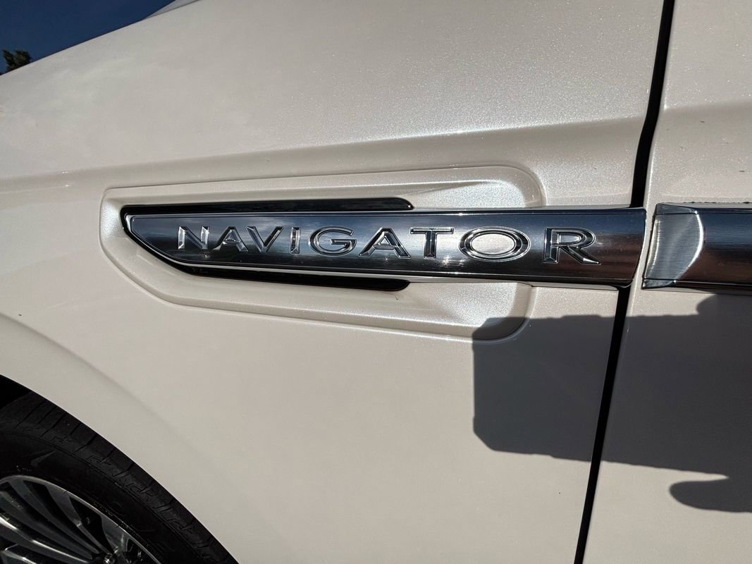 Used 2018 Lincoln Navigator Reserve w/ Technology Package AWD/4WD image 44