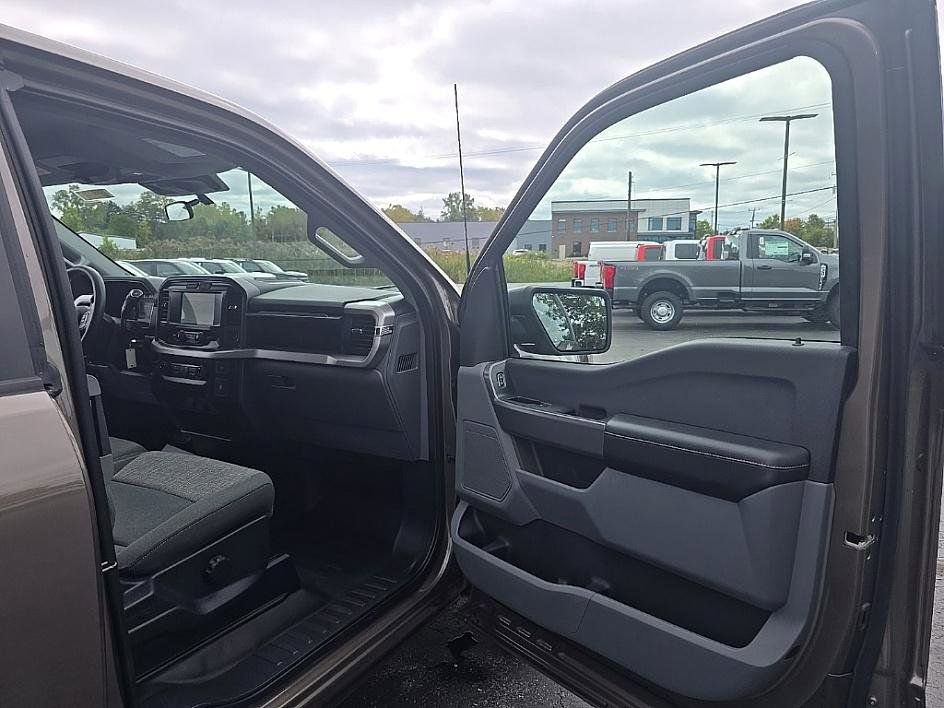Used 2022 Ford F150 XLT image 29