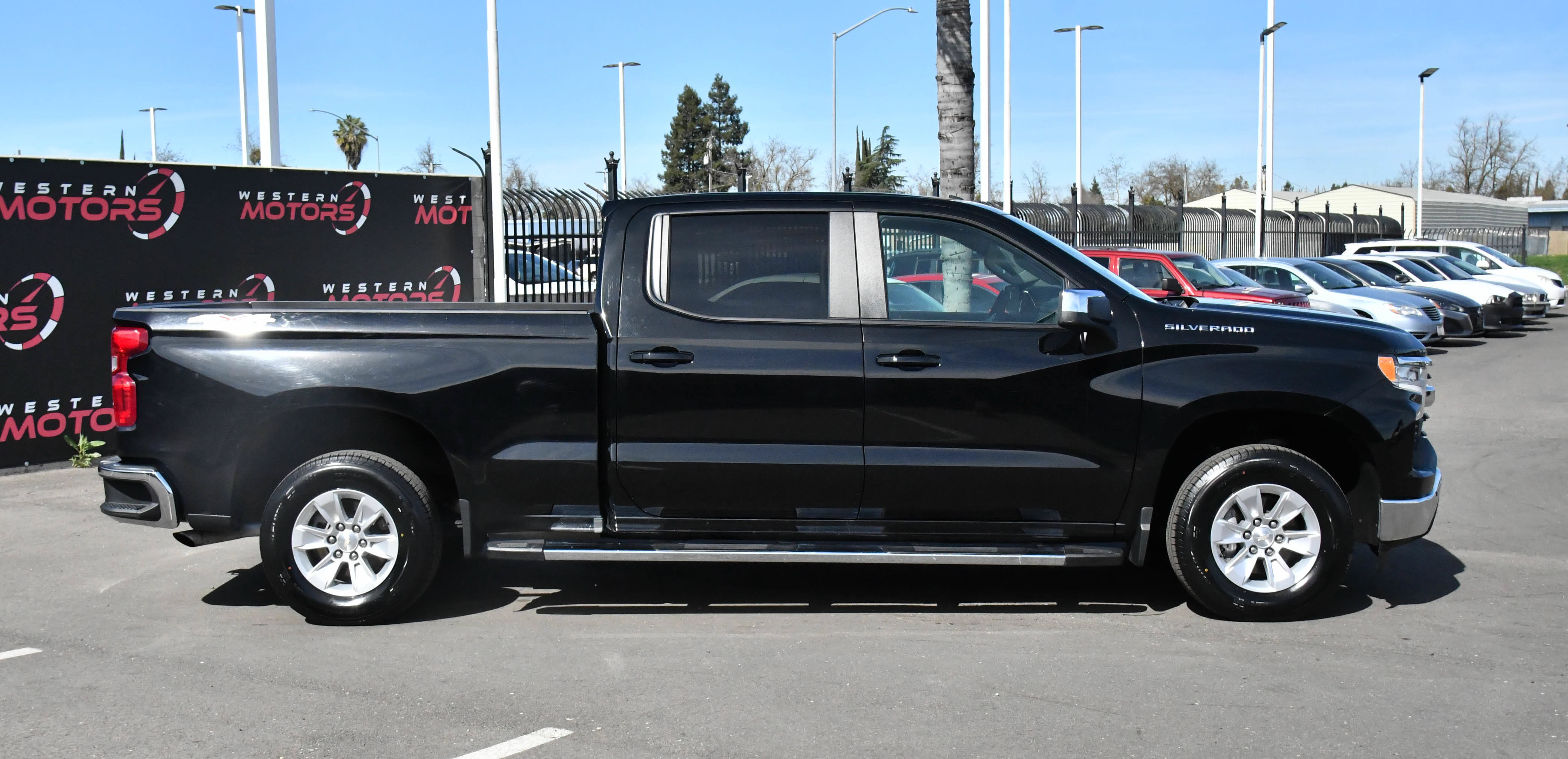 Used 2024 Chevrolet Silverado 1500 LT w/ Protection Package AWD/4WD image 9
