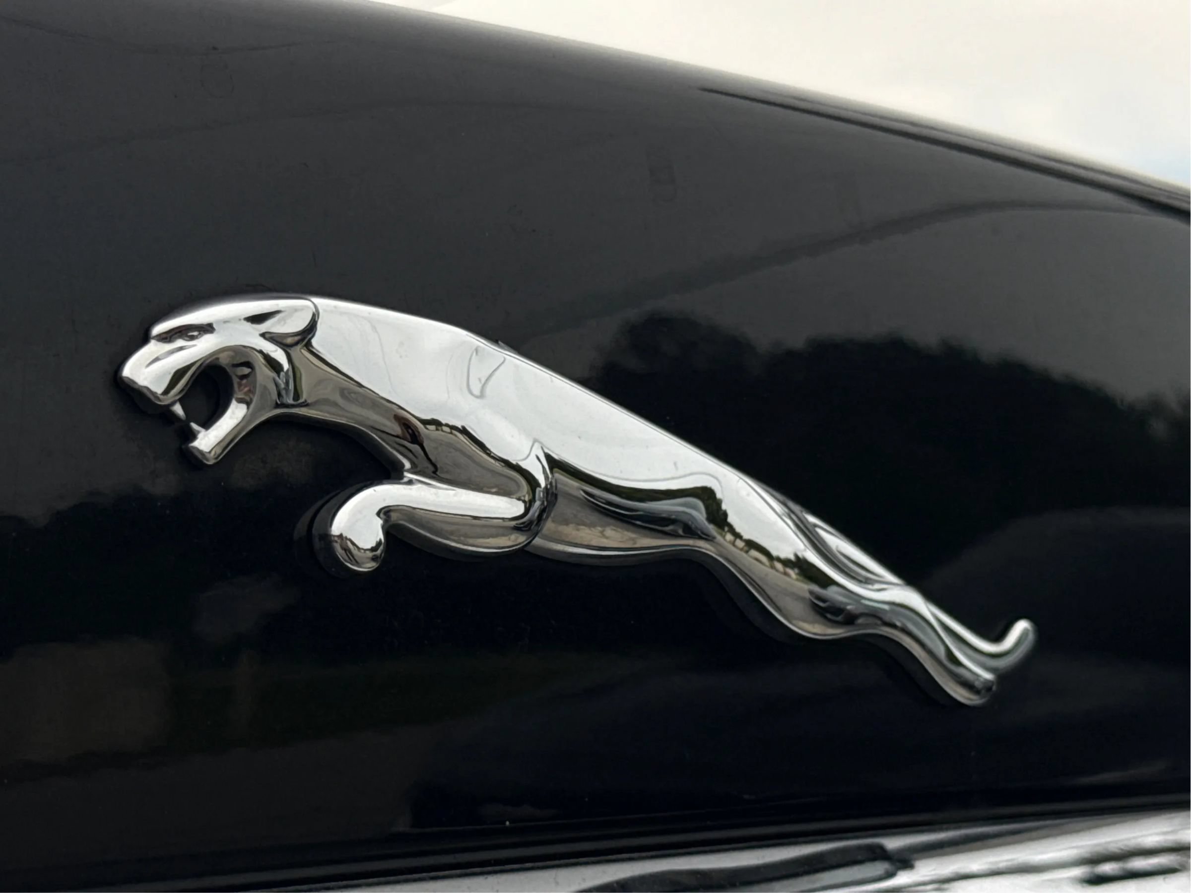 Used 2013 Jaguar XF 3.0 RWD image 36