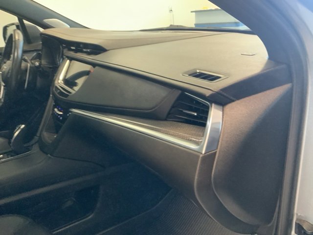 Used 2024 Cadillac XT5 Sportv w/ LPO, Floor Liner Package image 39