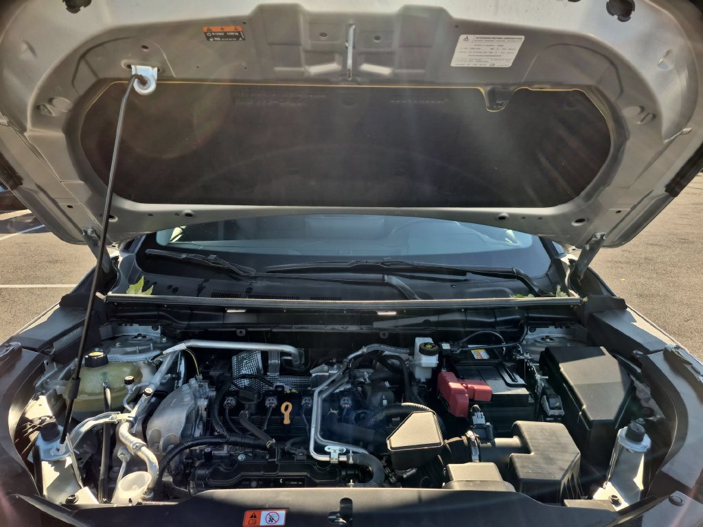 Used 2025 Mitsubishi Outlander SE AWD/4WD image 36