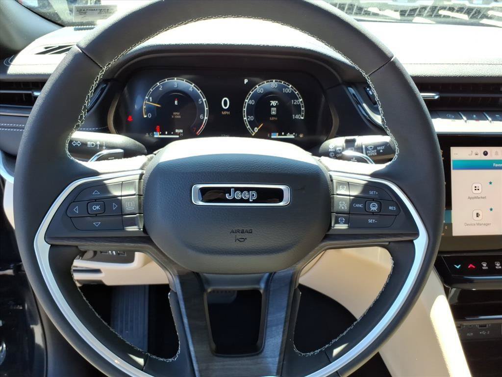 New 2026 Jeep Grand Cherokee Limited AWD/4WD image 12