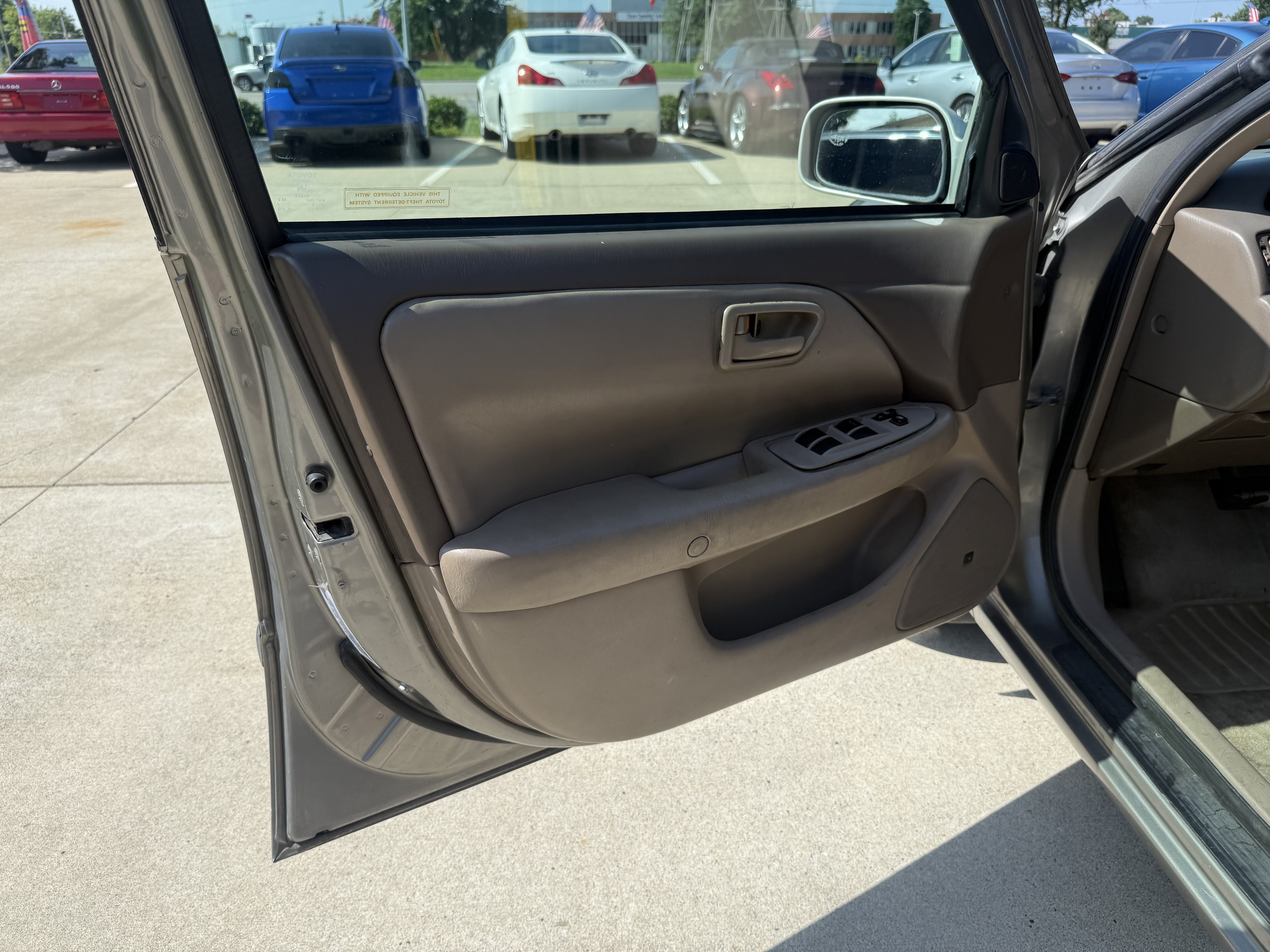 Used 2001 Toyota Camry XLE FWD image 17