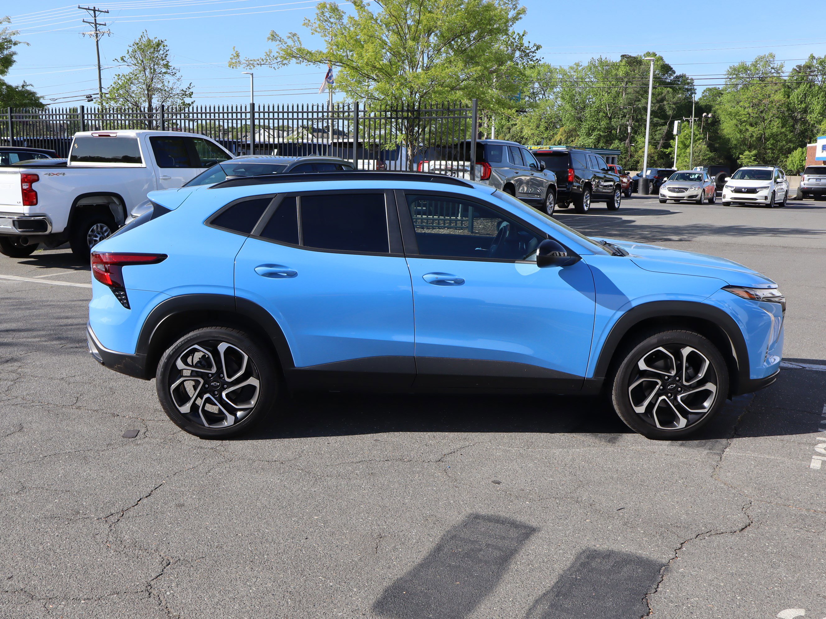 Used 2024 Chevrolet Trax RS image 22