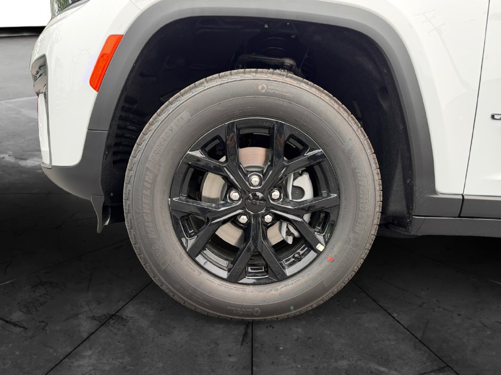 New 2026 Jeep Grand Cherokee Altitude AWD/4WD image 14