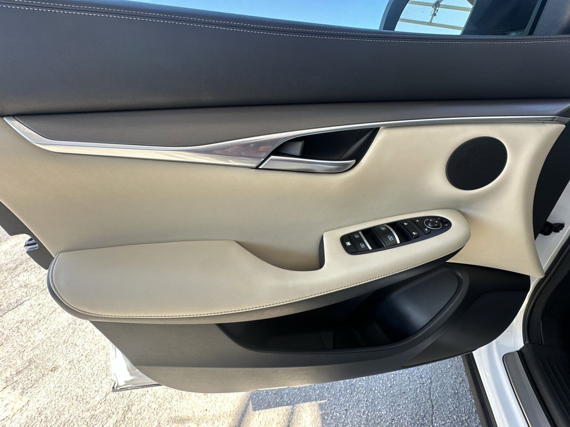 Used 2022 INFINITI QX50 Luxe image 32