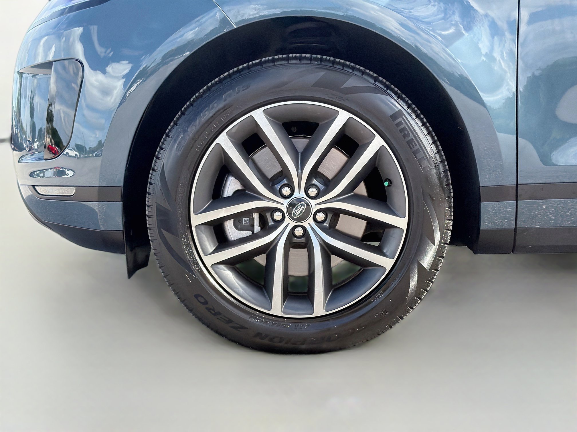 Used 2024 Land Rover Range Rover Evoque S AWD/4WD image 42
