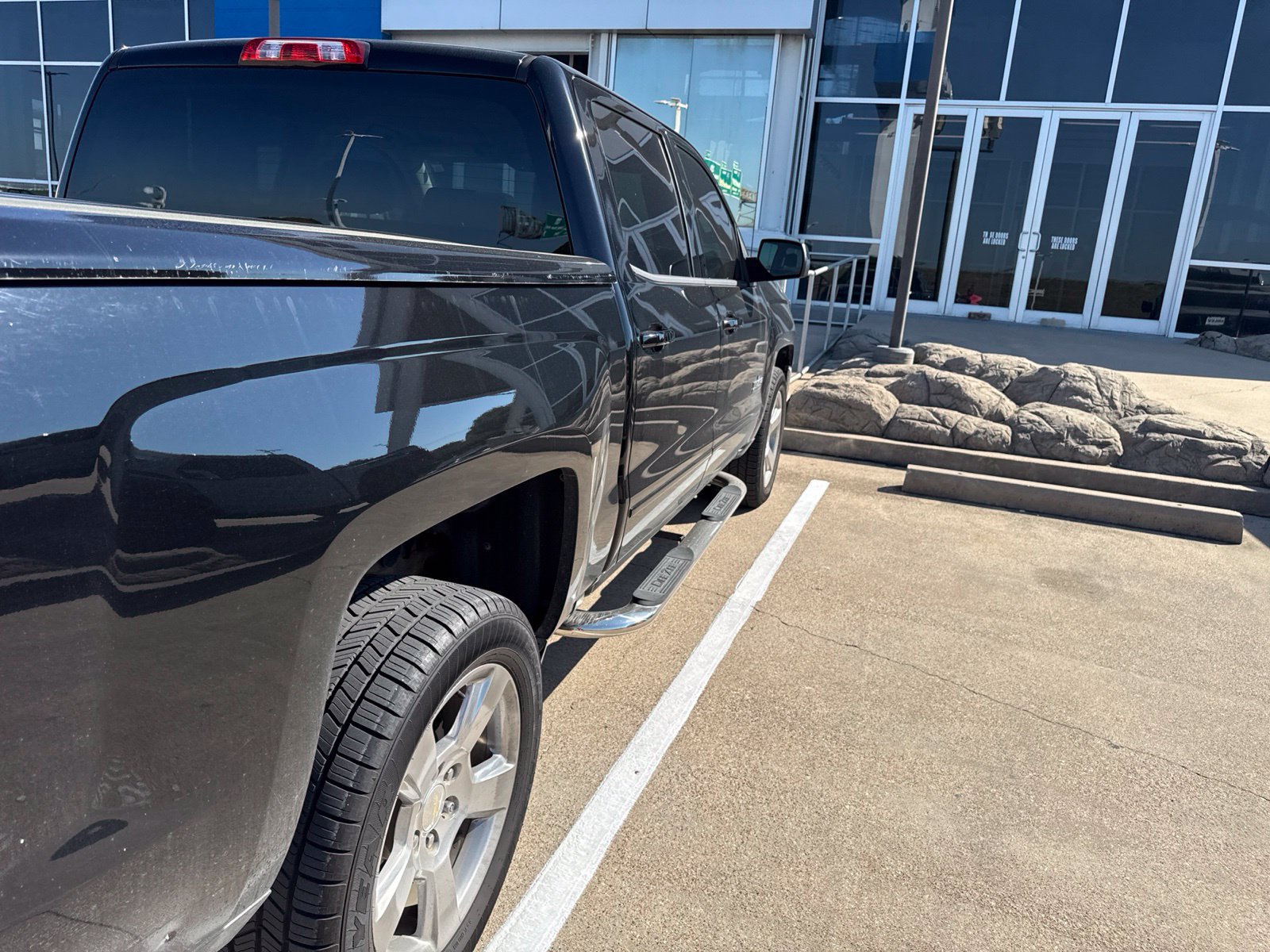 Used 2017 Chevrolet Silverado 1500 LT w/ Texas Edition RWD image 13