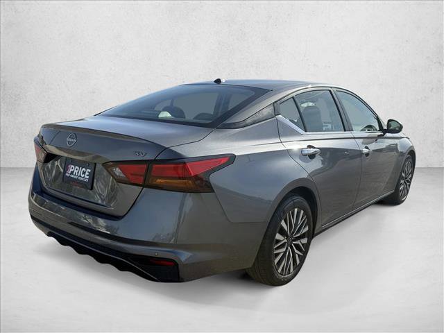 Used 2024 Nissan Altima 2.5 SV image 5