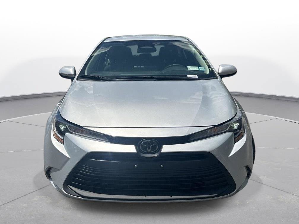 Used 2024 Toyota Corolla LE FWD image 3