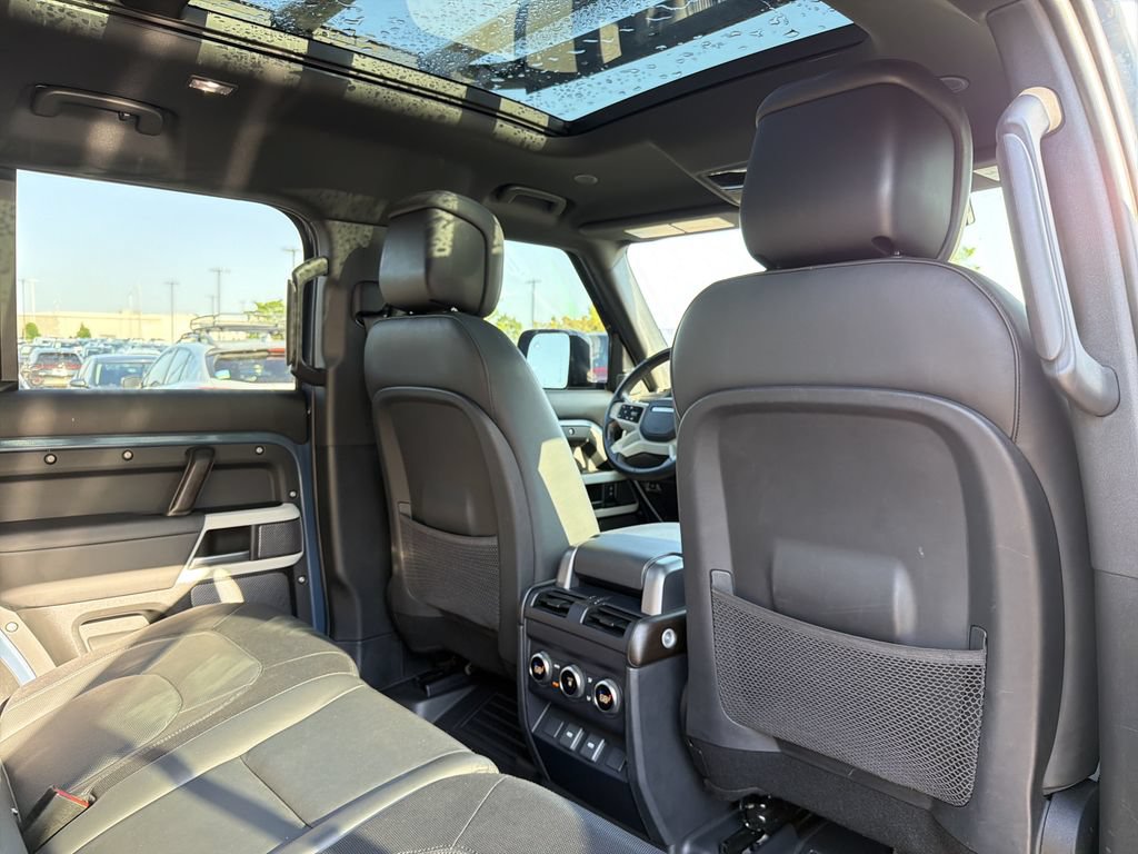 Used 2023 Land Rover Defender 110 X-Dynamic SE AWD/4WD image 15