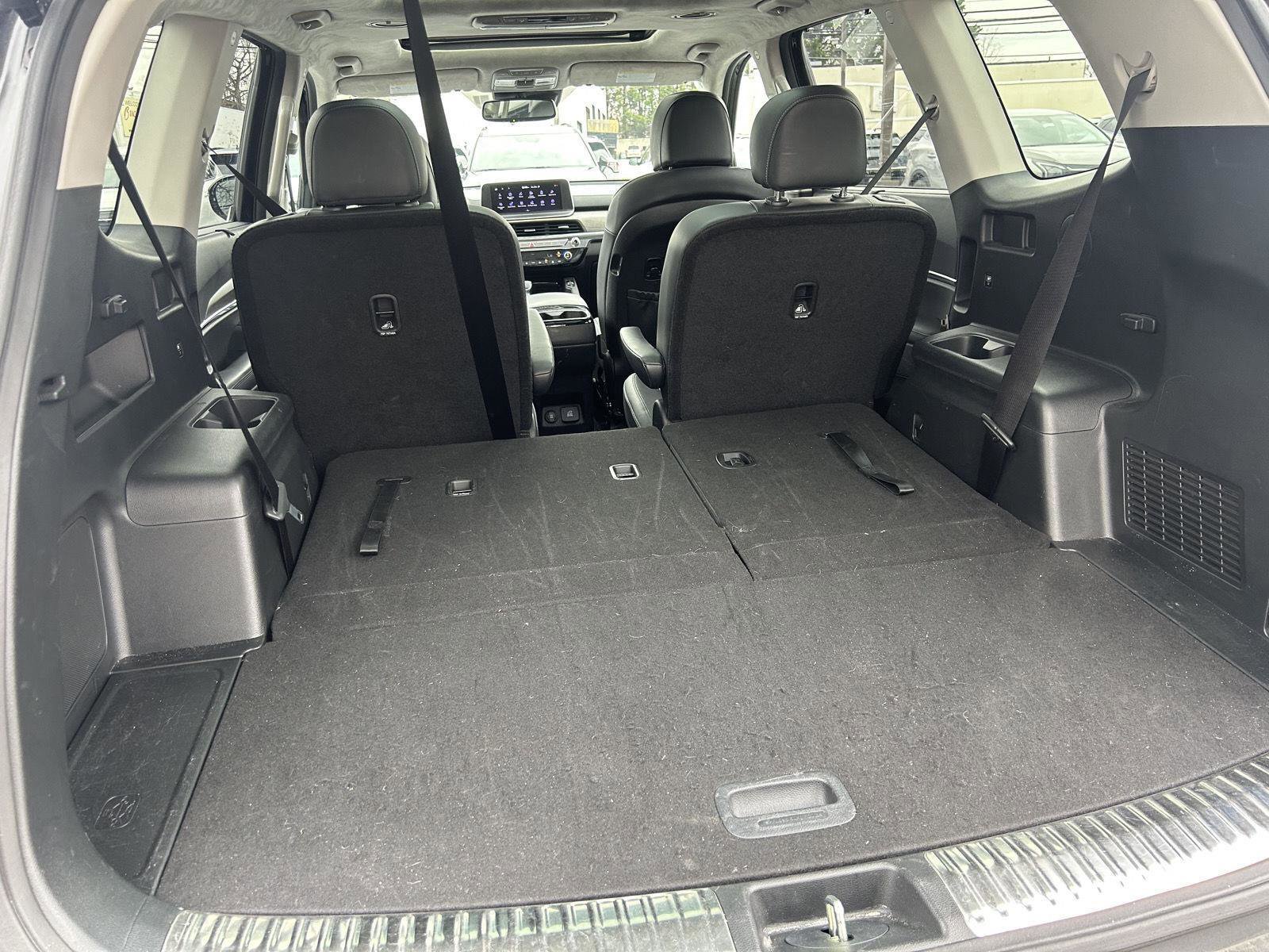 Used 2022 Kia Telluride SX w/ SX Prestige Package image 9