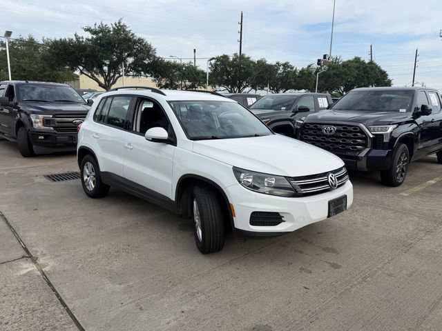 Used 2016 Volkswagen Tiguan S FWD image 3
