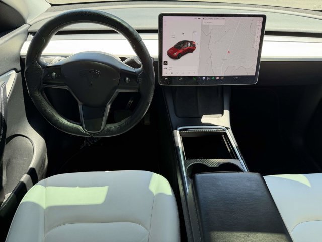 Used 2021 Tesla Model Y Long Range AWD/4WD image 3