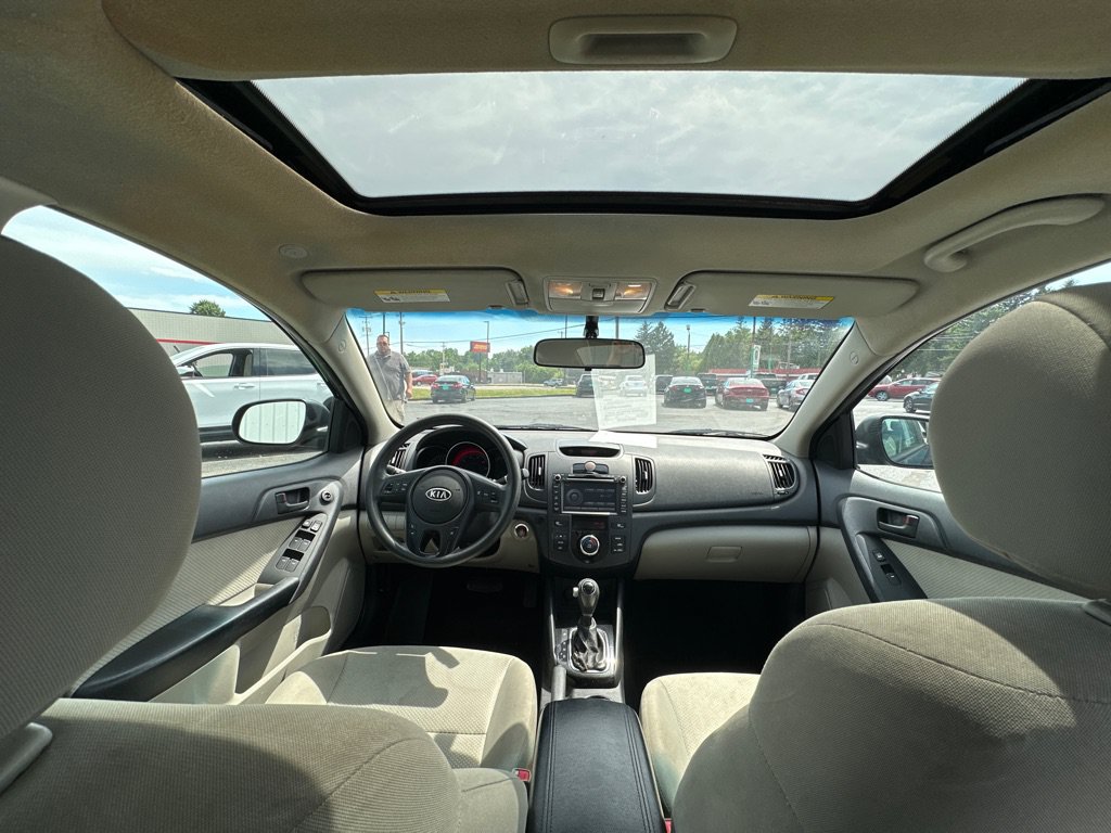 Used 2012 Kia Forte EX w/ Tech Pkg FWD image 17