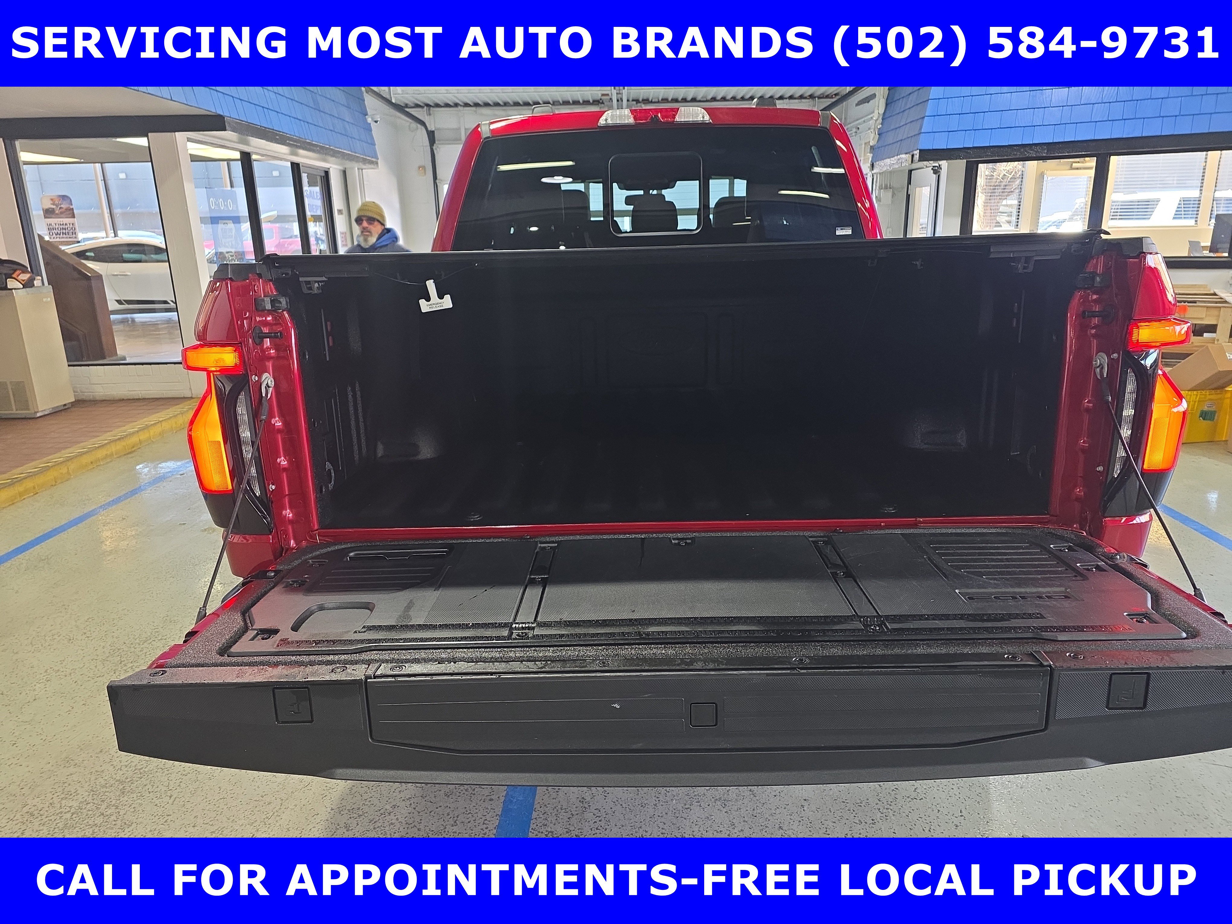 Used 2025 Ford F150 Lightning Lariat image 7